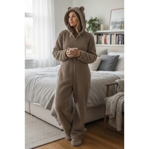 Bear Babe PJ Fleece Taupe Jumpsuit Onsie Hooded w Ears - NWT - Sixe M